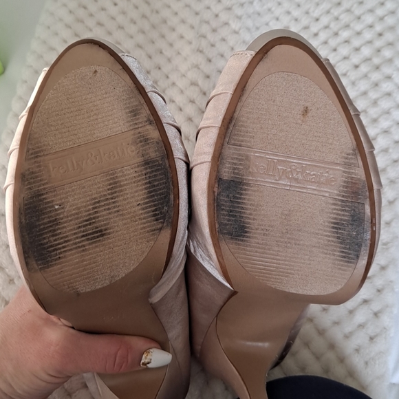 Champagne high heels - Picture 6 of 6